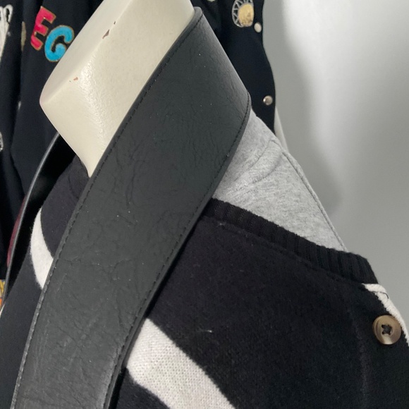 Beis travel bag,black.Tote. - Picture 9 of 16